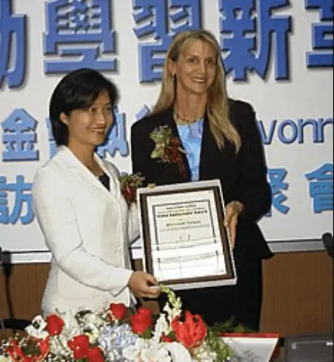 Yvonne Andrés photo